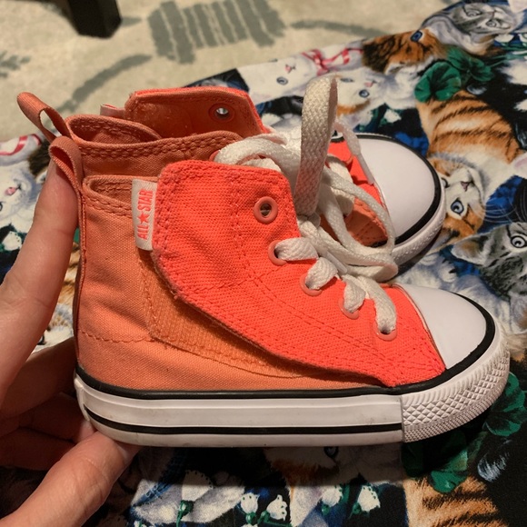 Toddler Converse shoes - Picture 2 of 8